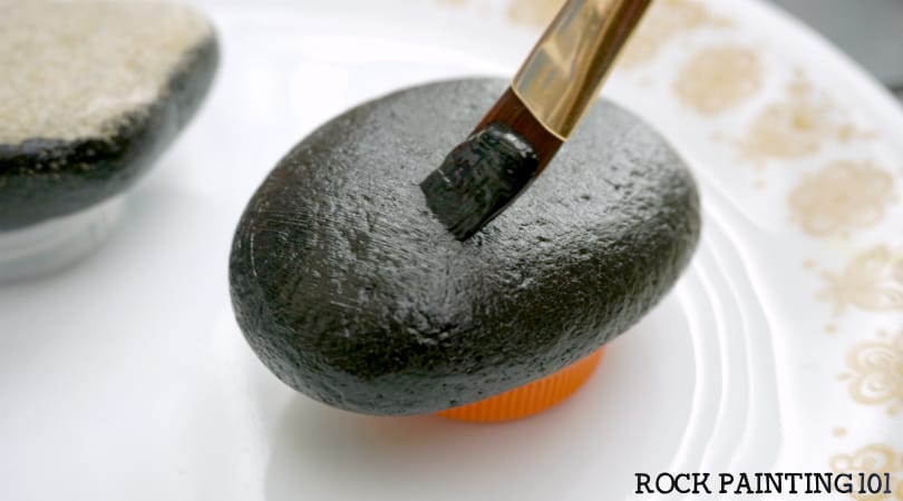 How to add a base coat to all the sides of your rock