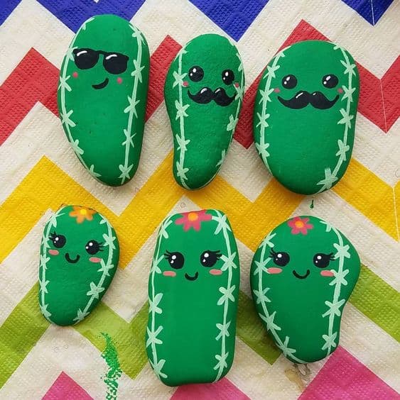 I love the kawaii eyes on these painted rocks.