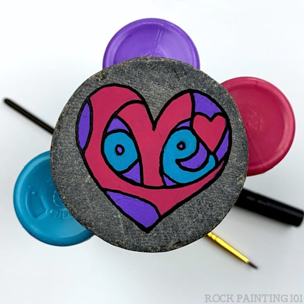 5 tips to start hand lettering on painted rocks - Rock Painting 101