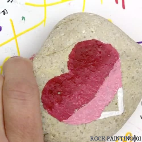 Using this ombre background technique, you can create beautifully painted rocks for any season! We painted the ombre into a shape to give it even more of a wow factor. #rockpainting101