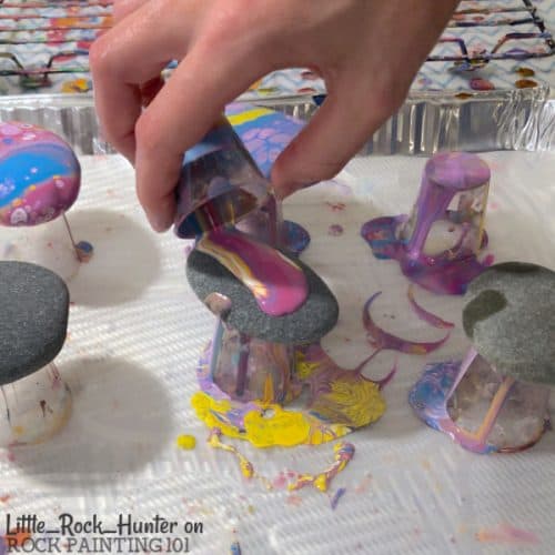 Getting the right pour painting recipe is essential to mastering this fun and unique rock painting technique. #rockpainting101