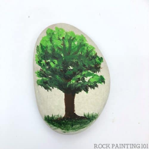 How to paint an oak tree. This painting tutorial for beginners is how to paint a basic tree form.