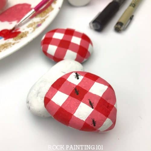 How to paint picnic blanket check. This red and white checker design is fun to paint on anything!