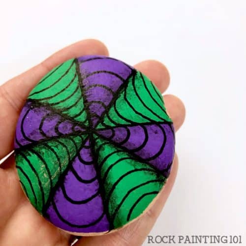 how to make optical illusions ON ROCKS. Rock painting ideas for beginners. #rockpainting101