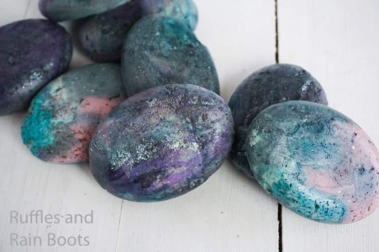 13 Painted Galaxy Rocks That Will Have You Dreaming of Space